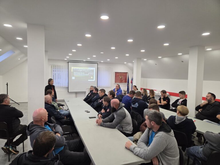 IMG-439b00f17023971f93e2a4e17f291364-V