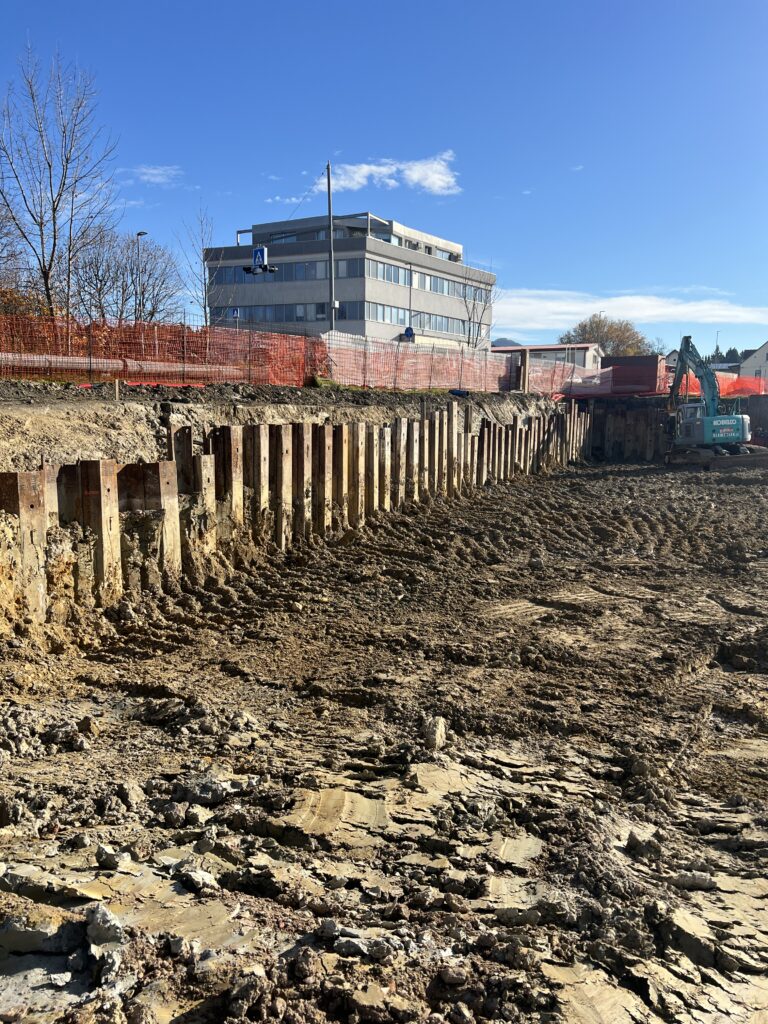 20251111_090923225_iOS