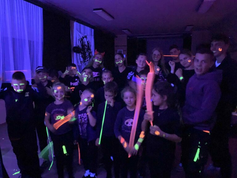 61a77803-c7f2-4d0e-a9c6-12609de81400