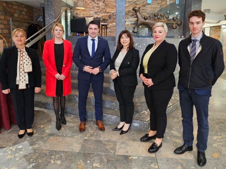 Sprejem veleposlanice