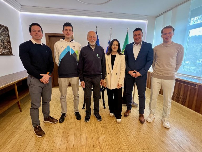 Sprejem športnikov in olimpijcev (Enci, Brecl, Cerar, Kotnik, župan in Vrhovnik), april 2026